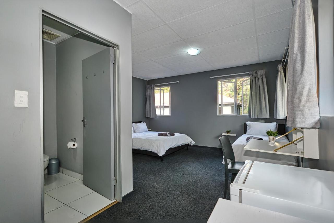 & Out Sandton Motel Johannesburg